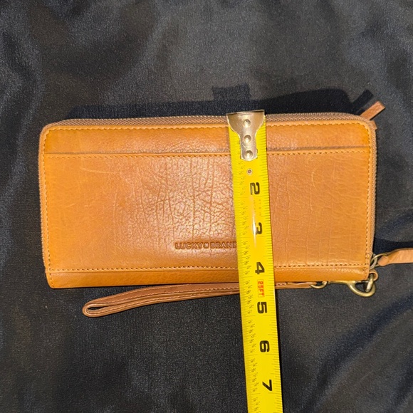Lucky Brand Brown Leather Wristlet Wallet - Picture 11 of 12